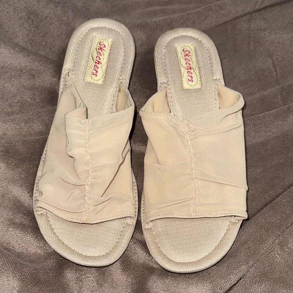 Skechers Women's Cream Mules